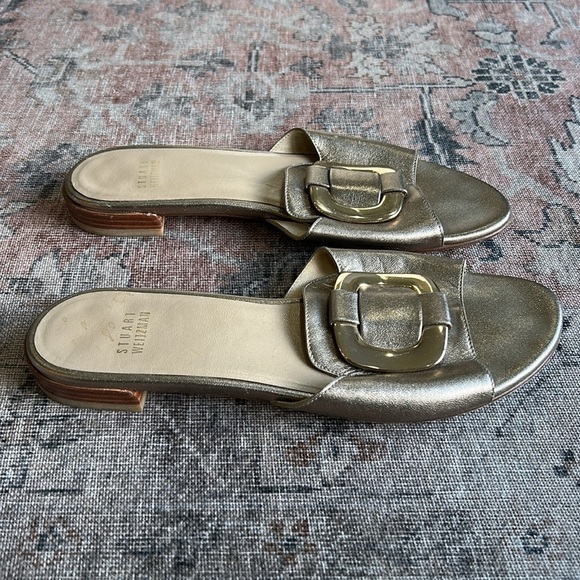 Stuart Weitzman Gold Metallic Leather Slides Sandals with Square Buckle - Picture 5 of 6
